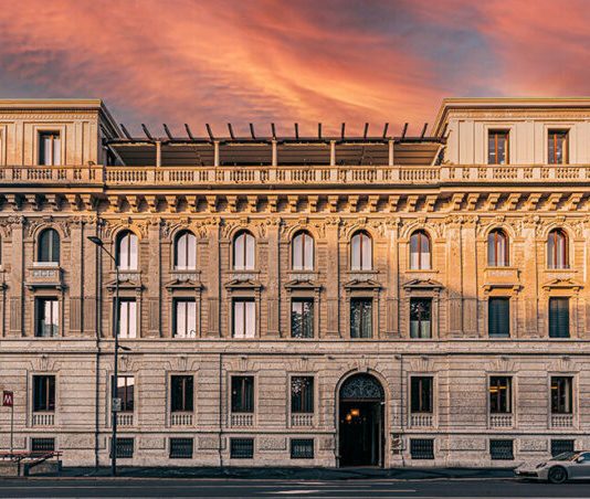 Casa Cipriani Milano, il members club si apre all’arte contemporanea