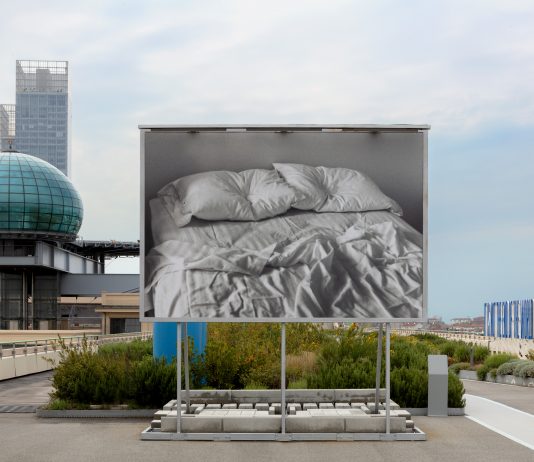 Finnegan Shannon, Rirkrit Tiravanija e Felix Gonzalez-Torres: nuove installazioni sulla Pista 500