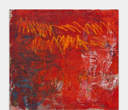 Il rosso per Oscar Murillo: segni e sussurri in mostra da Gagosian, a Roma