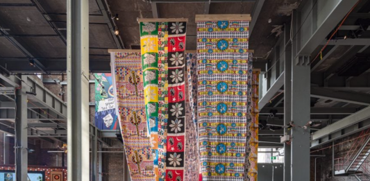Un racconto della Biennale di Sydney, che compie 50 anni White Bay Power Station - Alberto Pitta - Happiness and Resistance, 2023 printed fabric, cotton