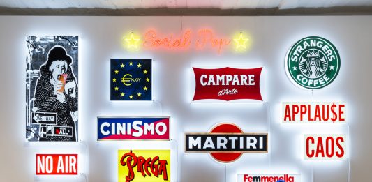 Roxy in the Box, meraviglie in salsa pop: la mostra allo Studio Trisorio di Napoli Roxy in the Box, Social Pop Mirabilia, dettaglio, Studio Trisorio, Napoli, 2024, ph Francesco Squeglia