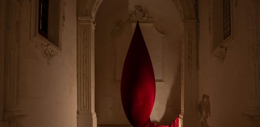 Allegra Hicks. Ti porterò nel sangue: a Palermo tra paganesimo e devozione