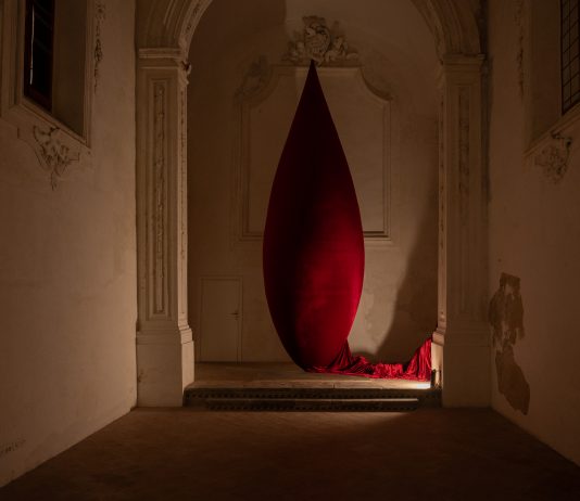 Allegra Hicks. Ti porterò nel sangue: a Palermo tra paganesimo e devozione