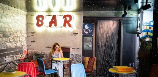 Il Bar Luna di Alice Rohrwacher e Muta Imago al Modernissimo di Bologna Alice Rohrwacher e Muta Imago, Bar Luna, veduta dell'installazione, Bologna, 2024. Foto Lorenzo Burlando