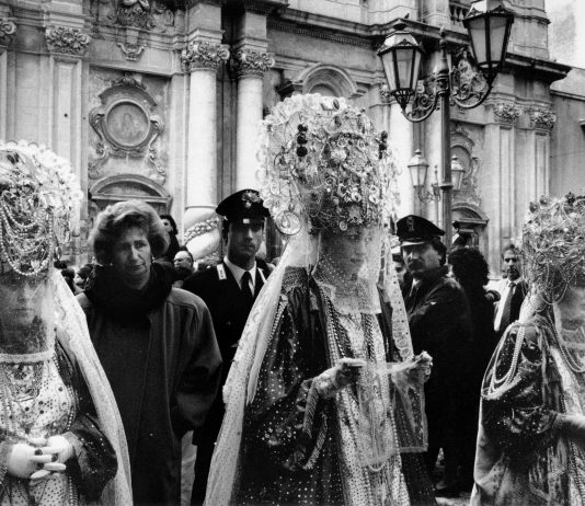 Sicilia 1966/2008: le feste religiose viste da Gianni Berengo Gardin