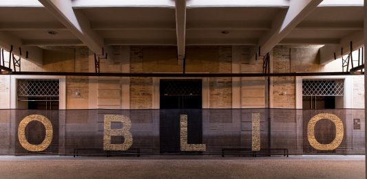 In Salento, una performance artistica per non dimenticare il dialetto griko Muna Mussie, Oblio Pianto del Muro, Progetto Prender-si cura, Mattatoio 2022. Credit Pietro Bertora © 2022 Azienda Speciale Palaexpo