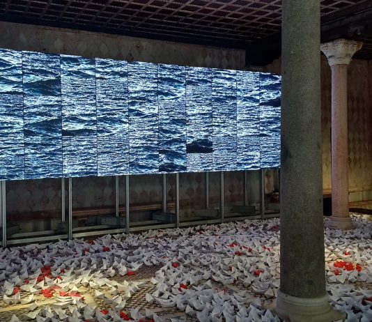 Naufragi e Approdi: sofferenza e resilienza in mostra a Venezia