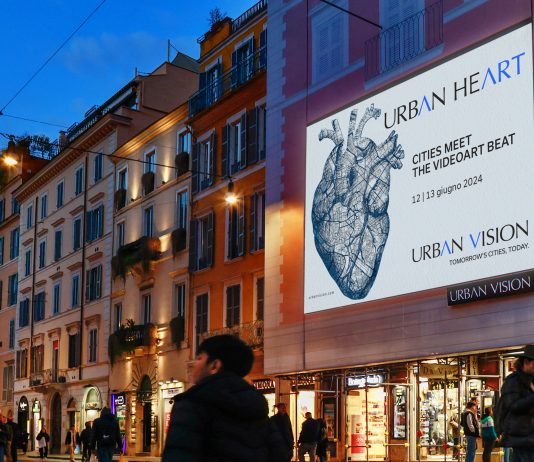 In quattro città italiane gli schermi pubblicitari proiettano videoarte per 24 ore no stop Urban Heart Manifesto