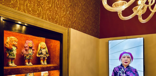 La Via della Seta oggi: a Venezia gli artisti cinesi omaggiano la storia di Marco Polo Weaving Through Time and Space, veduta della mostra, Palazzo Bragadin Carabba, Venezia, 2024