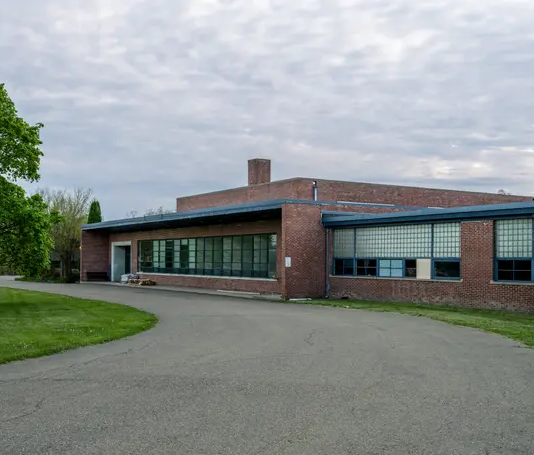 New York, sei super gallerie trasformano una ex scuola in uno spazio d’arte