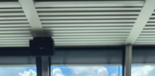 Bologna, dieci artiste in mostra da CUBO, tra natura e avanguardia 1. Sergia Avveduti, Ciglio di sole, 2020, stampa su zinco e gesso ceramico, 20 x 32 x 32 cm