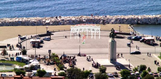 Solidarietà per Scampia: dopo il crollo alla Vela Marinella Senatore annulla la performance a Napoli