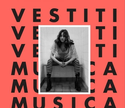 Un libro al giorno. Vestiti, musica, ragazzi di Viv Albertine
