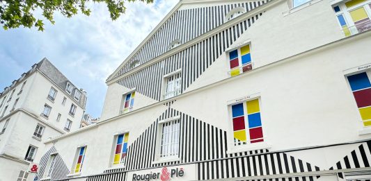 Arriva una facciata di Daniel Buren nel cuore del Marais