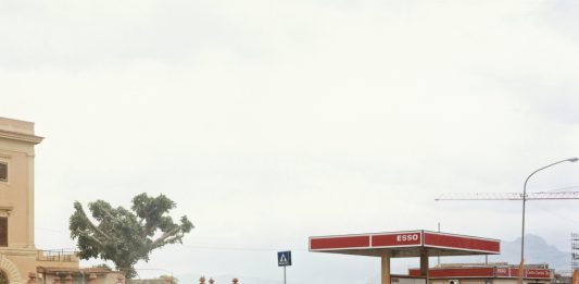 Scenari Urbani: alchimia e banco ottico negli scatti di Ernesta Caviola