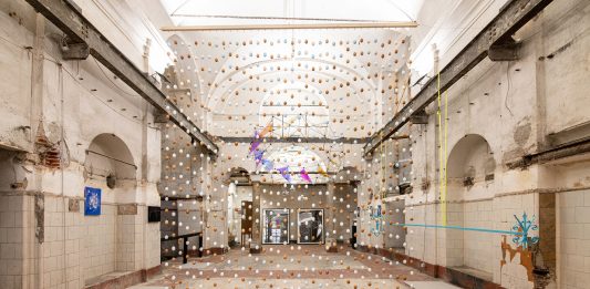 The Morbid Palace: una collettiva riporta in vita una ex chiesa abbandonata nel cuore di Genova