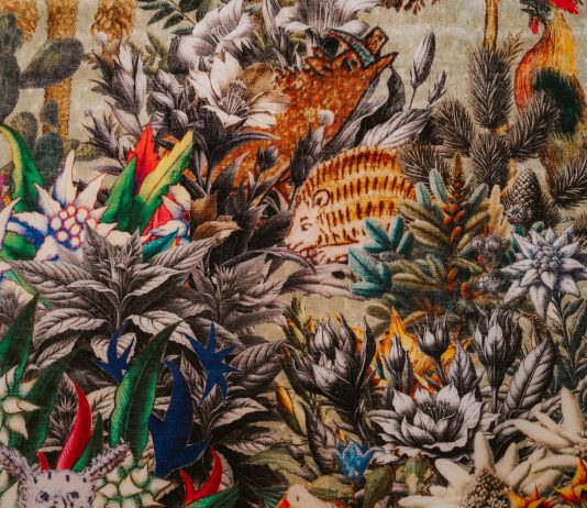 Abruzzo: l’ultimo arazzo di Francesco Simeti diventa opera permanente al Castello di Semivicoli