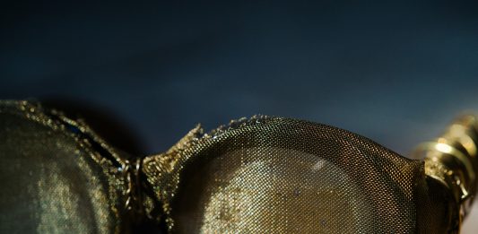 Occhiali al posto di una tela: a Venezia Etnia Barcelona presenta Moi Aussi