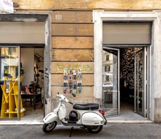 URBS, il museo più piccolo di Roma racconta la città in formato cartolina