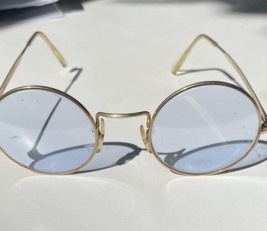 Abbey Road: all’asta gli occhiali (regalo) di John Lennon John Lennon occhiali asta