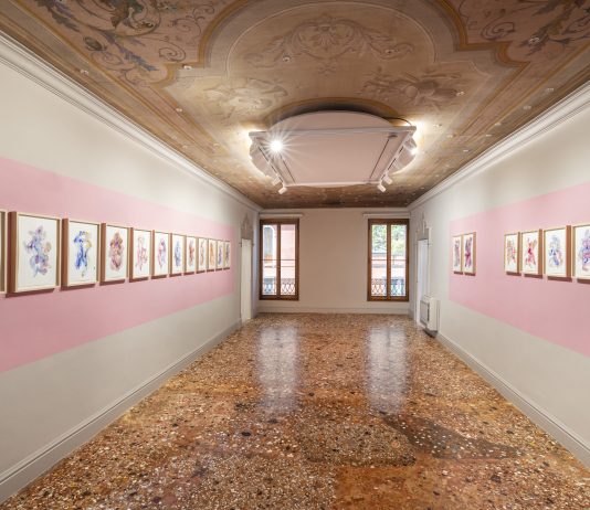 Love Dart: l’universo sensuale di Wang Haiyang inaugura a Venezia
