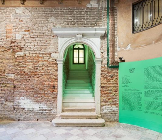 Tête-à-tête con Aindrea Emelife: curatrice del Padiglione Nigeria alla 60. Biennale di Venezia