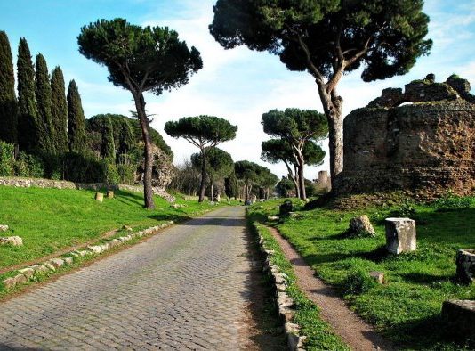La Via Appia diventa Patrimonio dell’Umanità dell’Unesco: è il 60mo sito in Italia