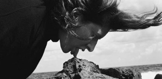 Senigallia celebra il mare con la mostra di una collezione fotografica Marina Abramovic, Volcano, 2002, SIAE 2024