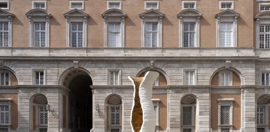 Marco Bagnoli, alchimia di luce e pietra: la mostra alla Reggia di Caserta