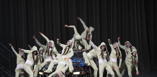 A Bolzano Danza vanno in scena i travolgenti videogame umani di (La)Horde bolzano danza La(Horde)