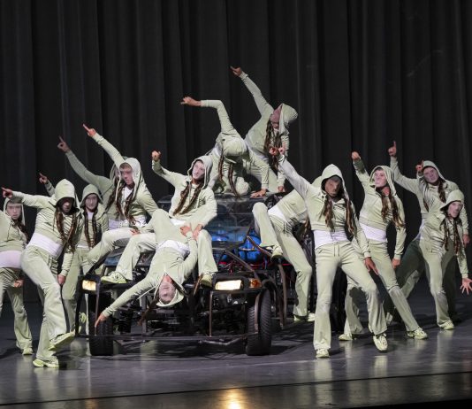 A Bolzano Danza vanno in scena i travolgenti videogame umani di (La)Horde bolzano danza La(Horde)