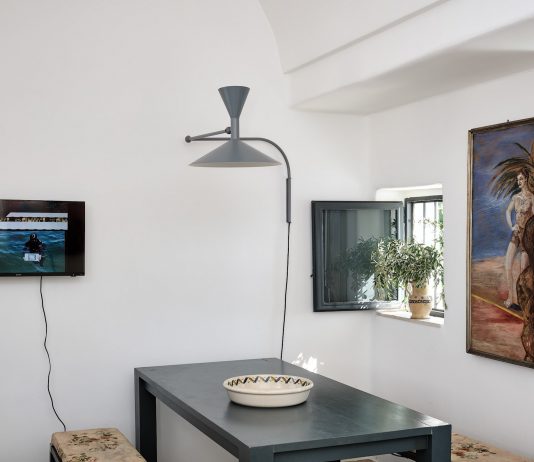 SpartiAcque, una doppia mostra tra arte e ambiente, nel cuore della Puglia SpartiAcque. (Di)stanze vicine. Installation view al Trullo Rubina, ph. Marino Colucci