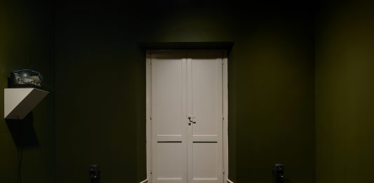 The Uncanny House: viaggio perturbante nella casa di Goethe, a Roma The Uncanny House, veduta della mostra, Casa Museo di Gotethe, Roma, 2024,