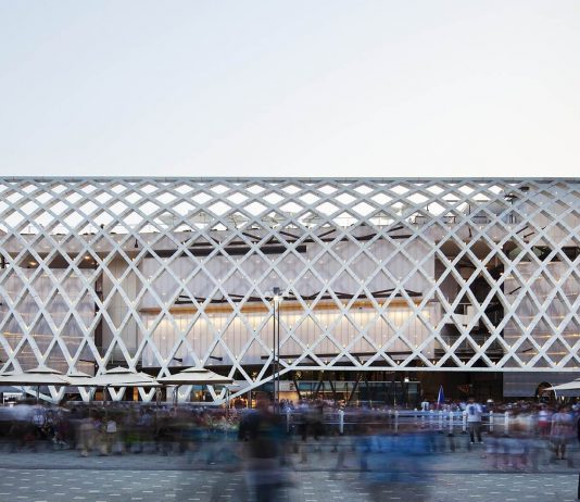 Il Musée Rodin di Parigi aprirà una nuova sede in Cina, a Shanghai Shanghai Expo 2010 Padiglione francese, sede del Centre d'Art Rodin di Shanghai, Cina. Architetto: Jacques Ferrier