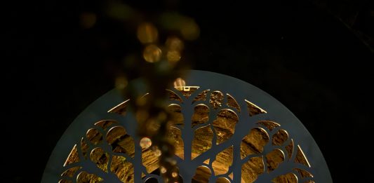 Lucas Memmola, un’esplorazione tra sogno e ragione: l’installazione a Napoli