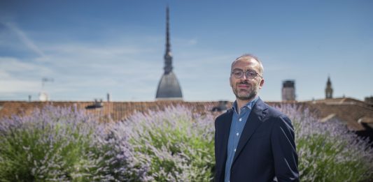 Artissima 2024 porta a Torino 189 gallerie da 34 Paesi: le ultime novità dalla fiera