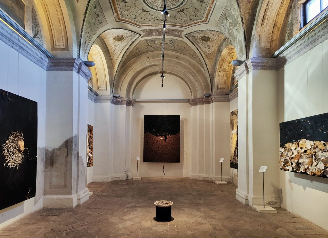 Evaristo Petrocchi – Promenade insidehttps://www.exibart.com/repository/media/2024/09/1000018625-1068x774.jpg