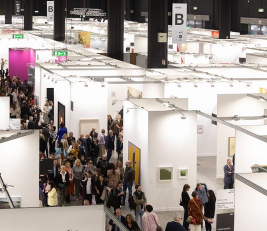 Miart 2025, le novità dalla fiera di Milano, che omaggia Rauschenberg