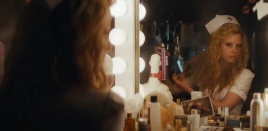 MaXXXine al cinema. Ovvero un dizionario di citazionismo nostalgico MaXXXine