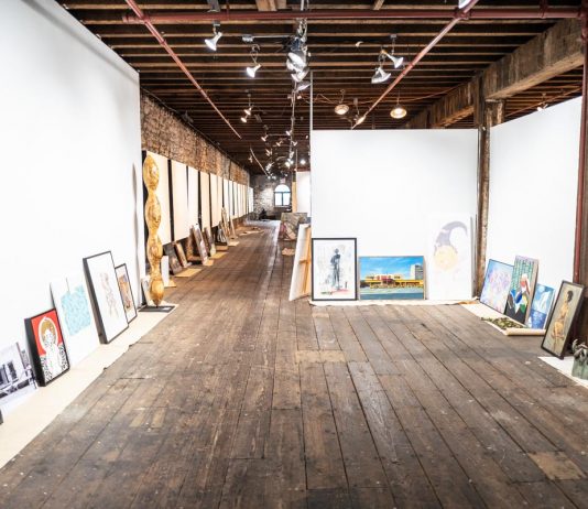 New York, alla BWAC Gallery la mostra degli artisti rifiutati dal Brooklyn Museum