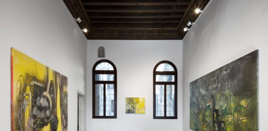 Le visioni surrealiste di Roberto Matta in mostra da Tommaso Calabro a Venezia