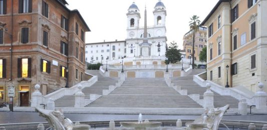 Ma quindi la Scalinata di Trinità dei Monti è francese? Scalinata Trinità Monti