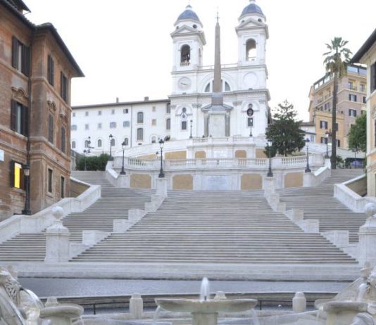 Ma quindi la Scalinata di Trinità dei Monti è francese? Scalinata Trinità Monti