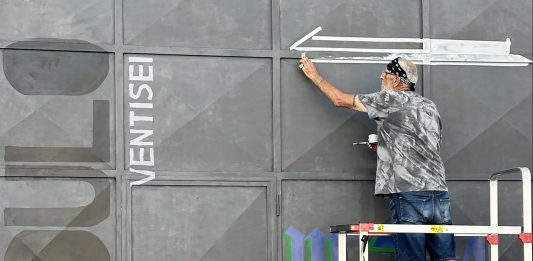 Torino, 22 artisti trasformano l’officina Moduloventisei in spazio creativo