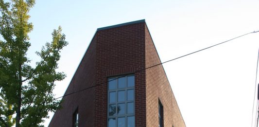 Divieto di kefiah al Noguchi Museum di New York: licenziati tre dipendenti