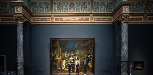 Arte, cultura e intelligenza artificiale: il questionario per misurarne l’impatto