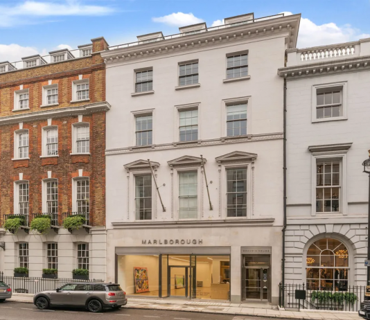 Londra, la storica sede della Marlborough Gallery in vendita per 30 milioni
