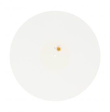 L’epopea alla caduta: un disco performativo di Cesare Pietroiusti