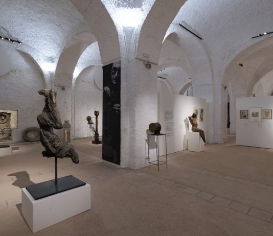 L’età degli dei e degli uomini: la mostra di Giuseppe Pirozzi a Capodimonte Giuseppe Pirozzi. L’atelier dello scultore, veduta della mostra, Museo e Real Bosco di Capodimonte, 2024