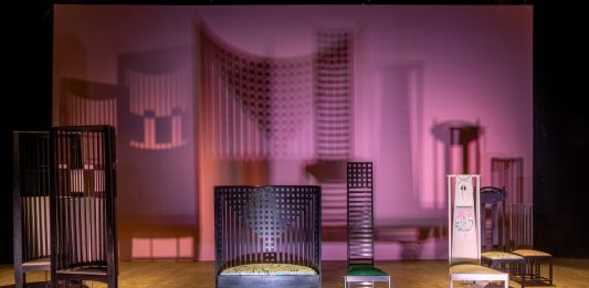 Edit Napoli 2024: il grande design internazionale si diffonde in città